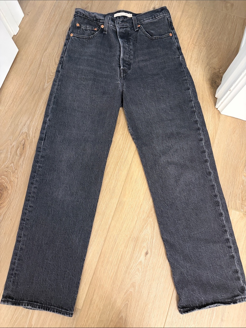 Levi's Rib Cage High-Rise Straight Jeans — Washed Black